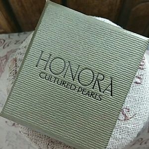 Honora Pearl Studs (NWOT)